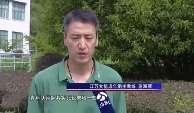足球给了一个能够逃避现实的地方，每当我的生活发生变化时，足球总能让我摆脱那些负面的影响。